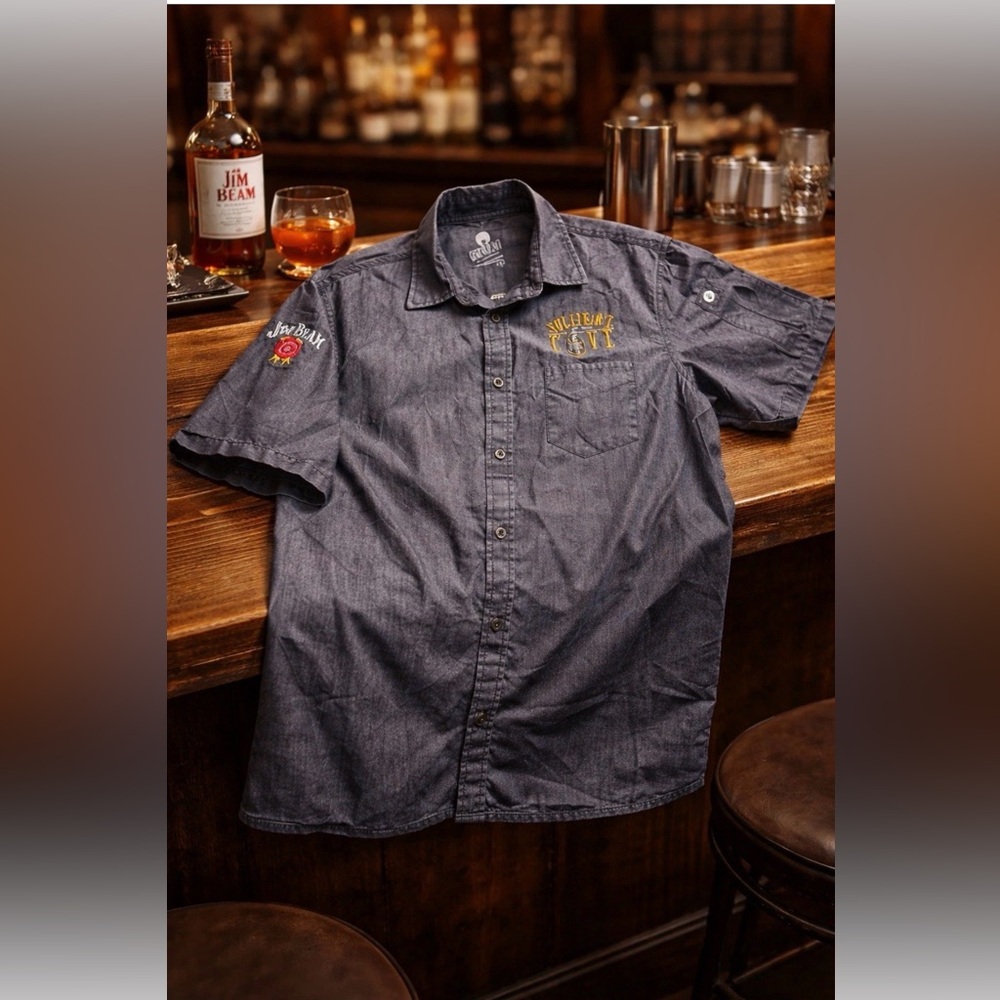 Jim Beam Bourbon Gray Button Down Med Short Sleeve Embroidered Sleeve Work Shirt